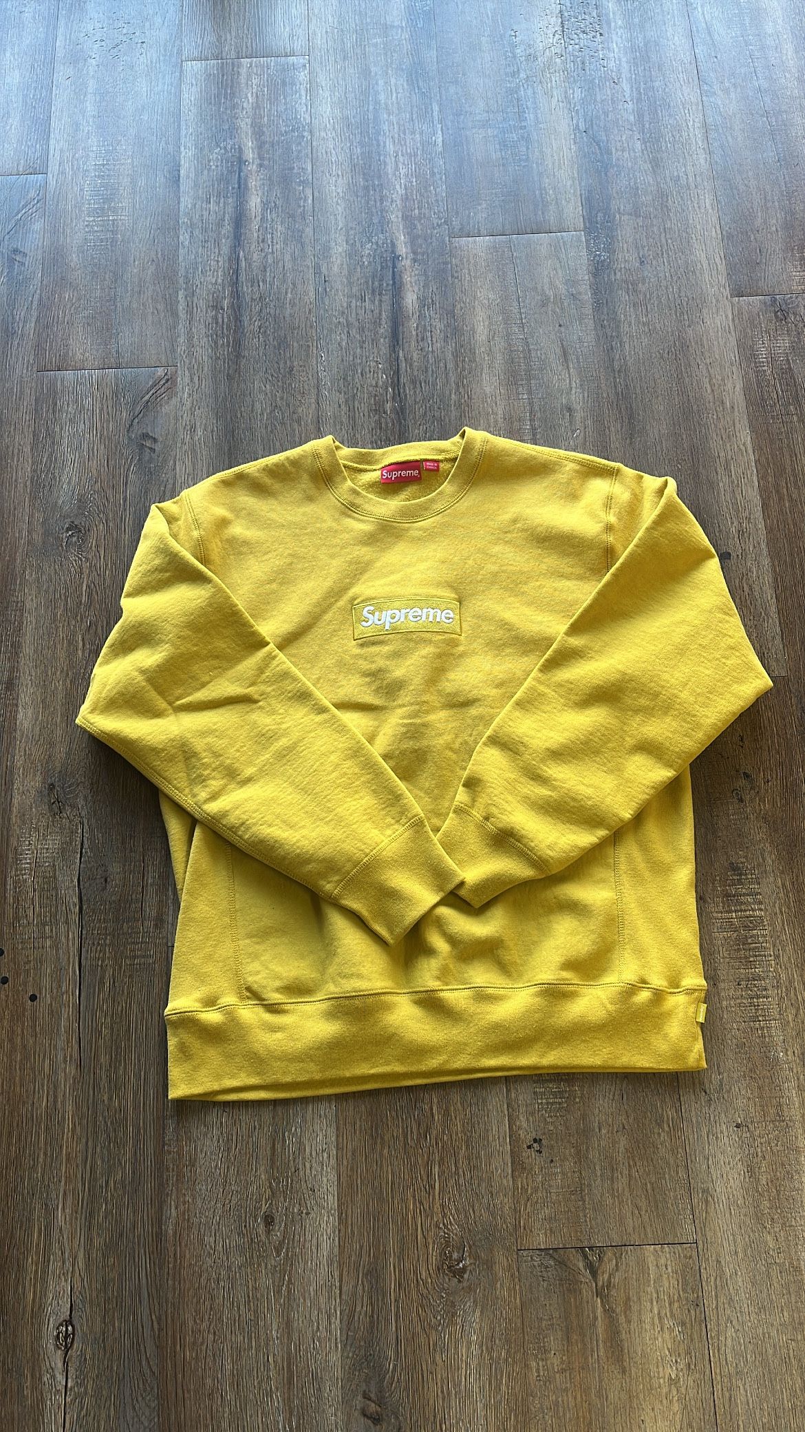 Supreme Mustard Box Logo Crewneck !