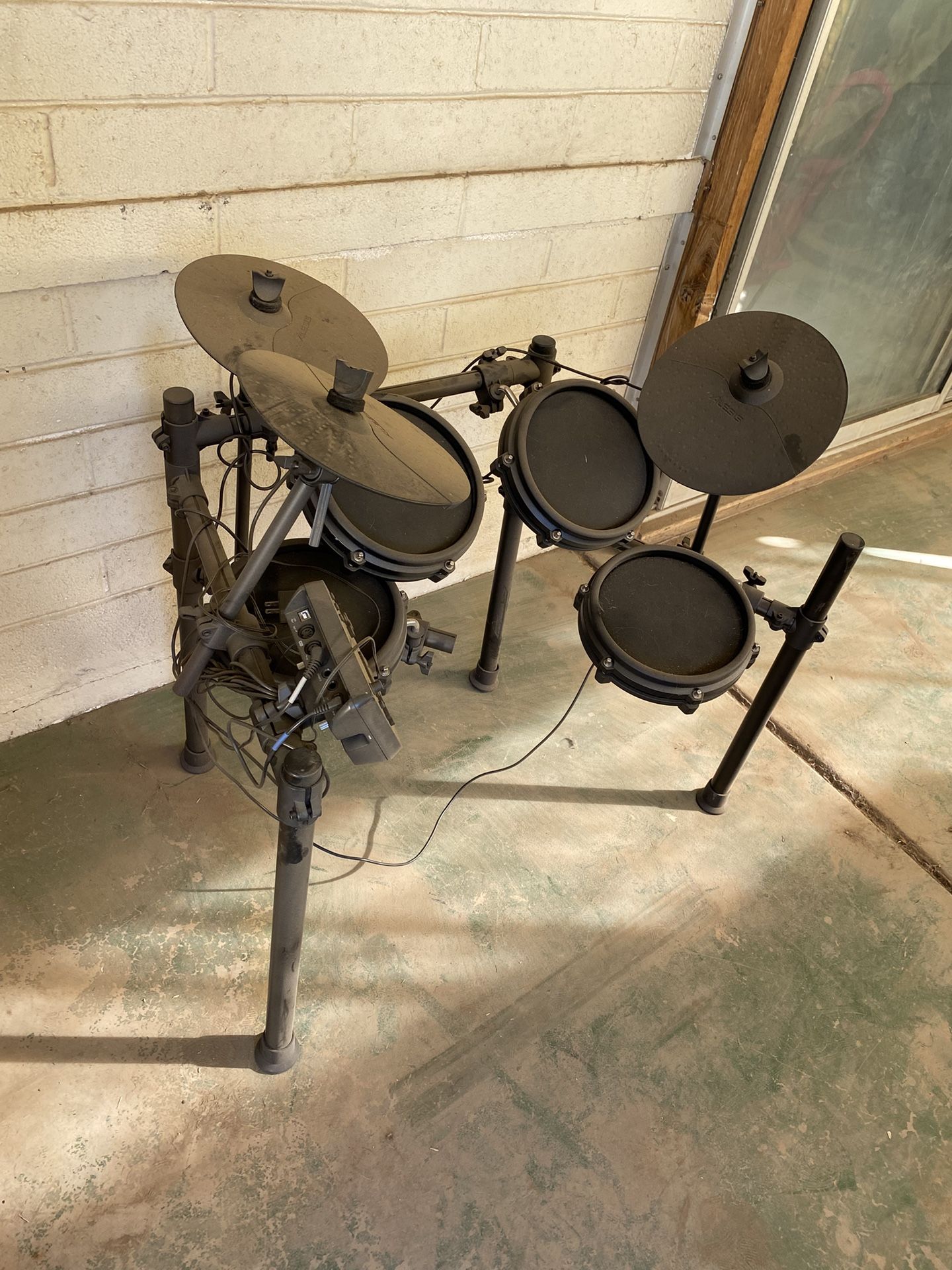 Alesis Drum Set