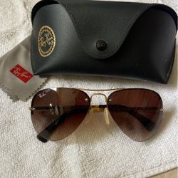 Woman’s Rayban Aviator  Sunglasses 