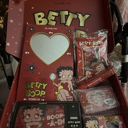 Betty boo make up set with  a makeup bag