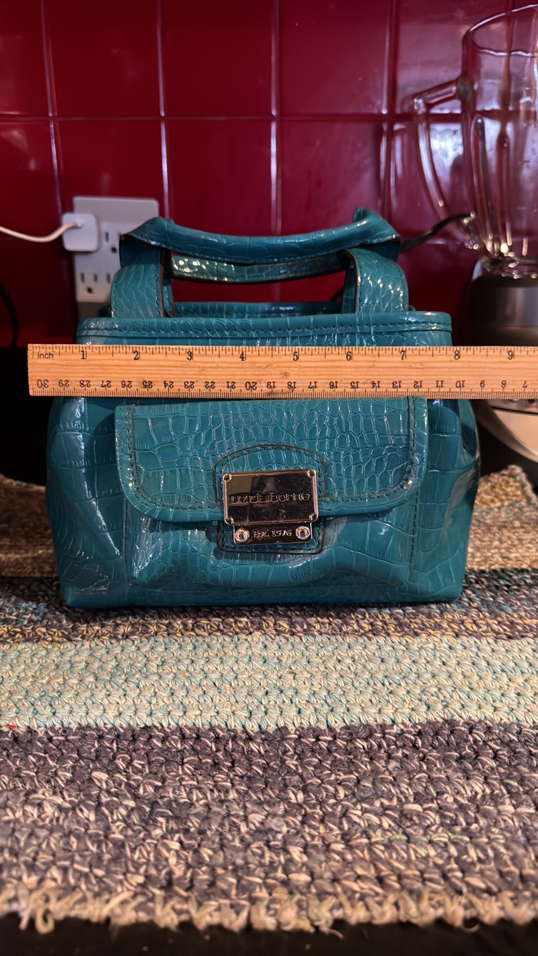 Women’s Liz Claiborne Turquoise Small Hand Bag