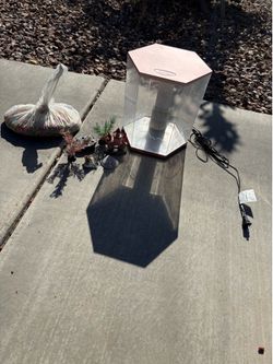 Hexagonal fish tank
