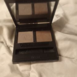 BOBBI BROWN 