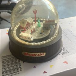 Old School Snap On Christmas Globe. 