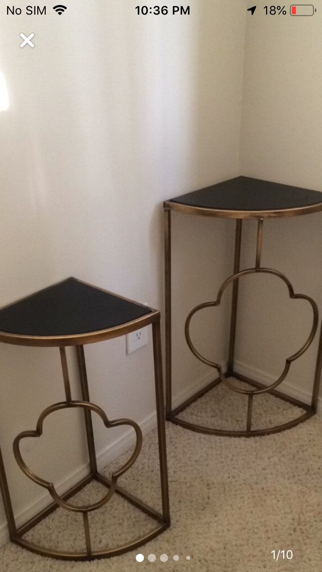 Set Of 2 Accent Tables! Good Condition! Come pick up ASAP!!