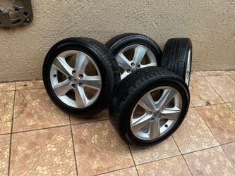 Toyota Camry OEM with rims set of 4