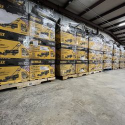 Dewalt Battery Lawn Mowers Batteries Not Included (Shipping Included) 