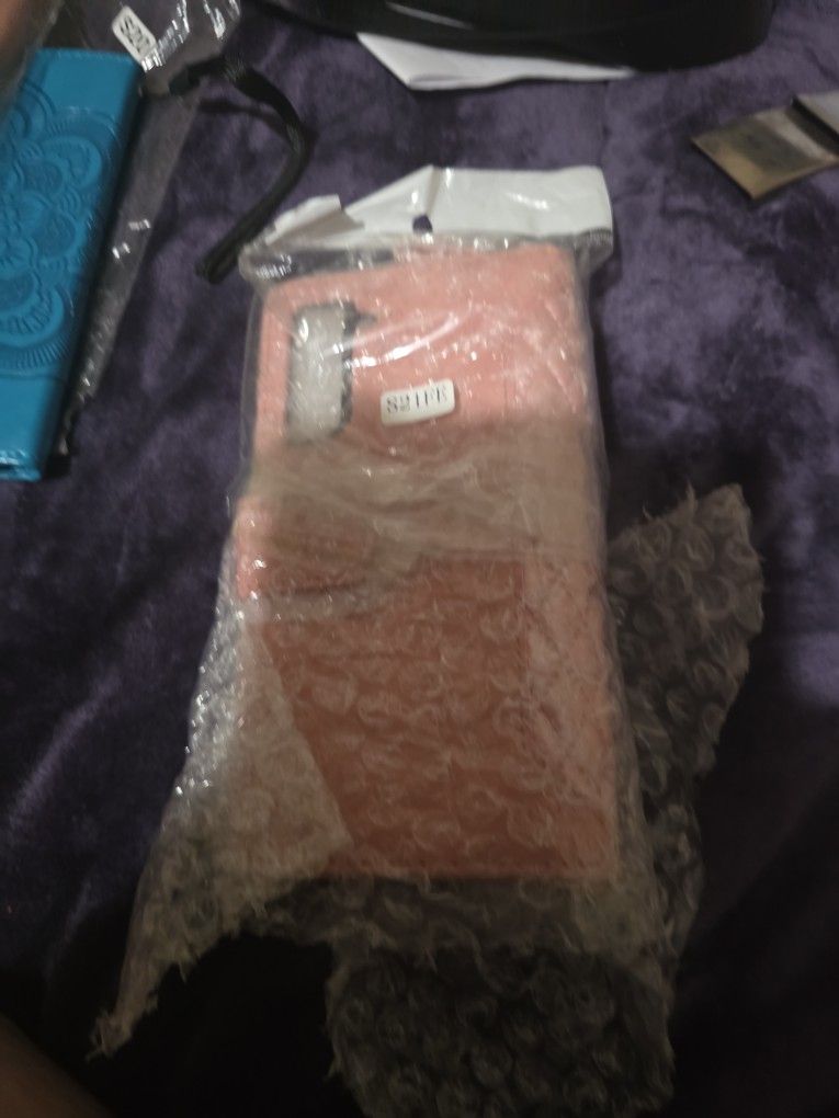 Cell phone wallet case for a samsung s21 fan edition