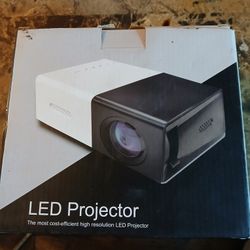 New Portable Projector 