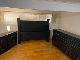 Ca king bedroom set
