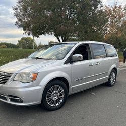 2011 Town And Country