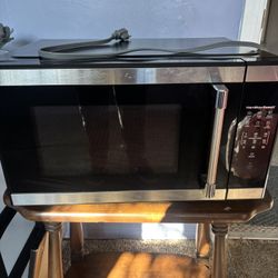 Microwave Oven