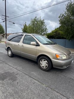 2001 Toyota Sienna