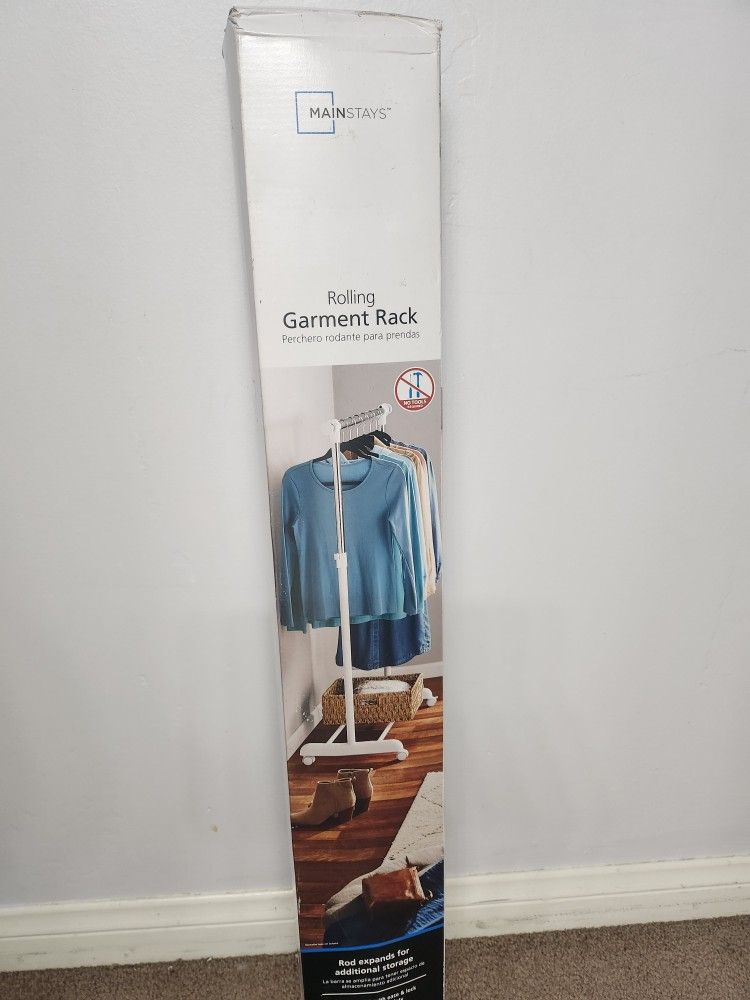Mainstays Rolling garment rack
