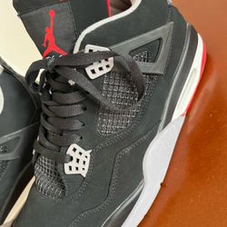 Air Jordan 4 Retro Bred Sneakers