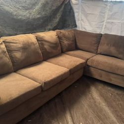 Brown couch great condition clean we saw all the time delivery $40 local