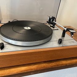 BRAND NEW Thorens TD-165 Turntable With Sound System
