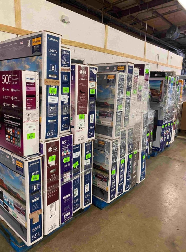 NEED GONE: Smart TV′s - Brand New w/ Warranty! Starting at $89! Walk-ins Welcomed!