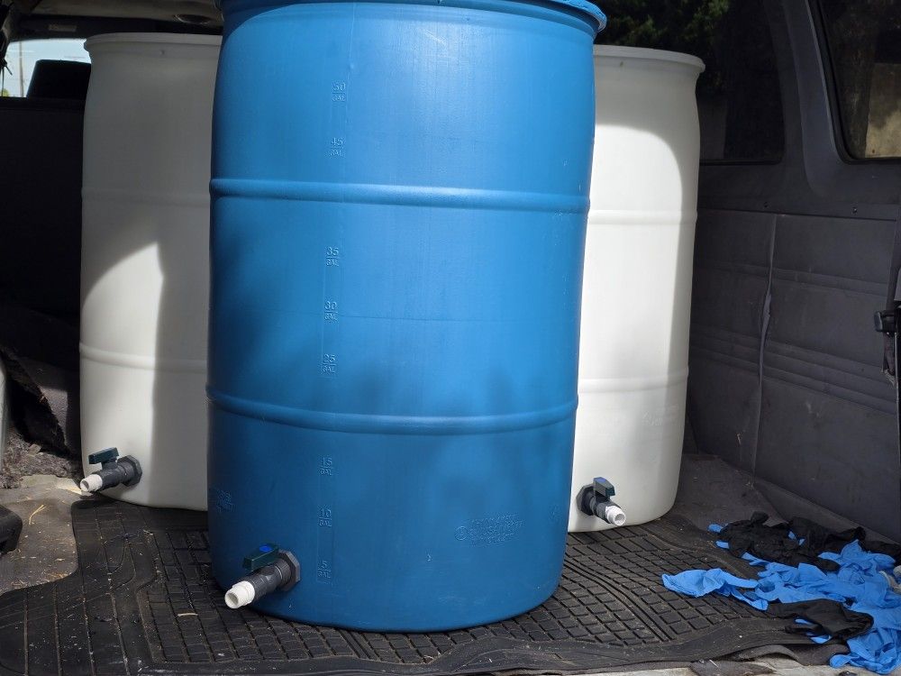50 Gallon Water Container With Water Spigot For Water Hose