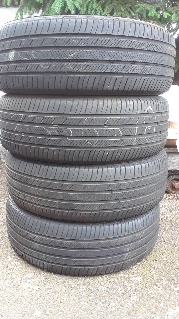 235/65/18 Michelin premier LTX set of 4 tires 70% tread great condition 250$ for 4 tires .