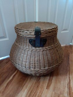 Pottery barn basket