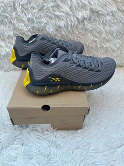 Reebok running unisex Zig Kinetica Running Sneakers size 10