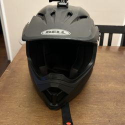 Very Cool Black Bell MX-9 MIPS Helmet