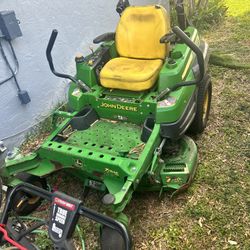 Lawn Mower John Deere 