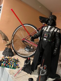 Large dark Vader with the extra hand