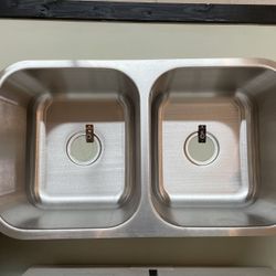 33” Double Bowl Undermount Sink