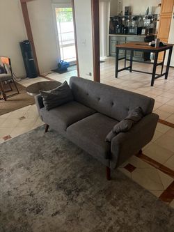 Couch/loveseat