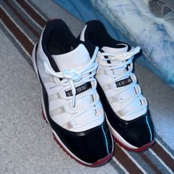 Air Jordan 11 Retro Low ‘Concord Bred’ 