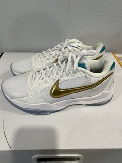 Nike Kobe 5 Protro Undefeated. Size 9.5