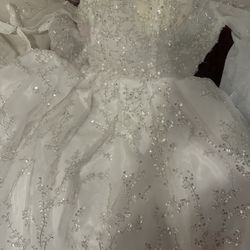 I Have Stylish Wedding Dresses 