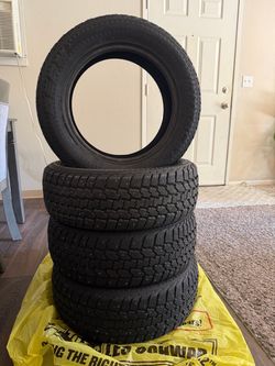 Set of 4 Studded Winter Tires