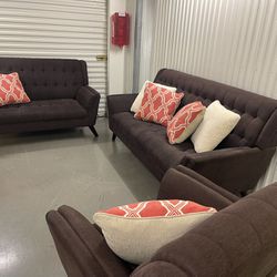 Nice Modern Couch Set - Free Delivery 