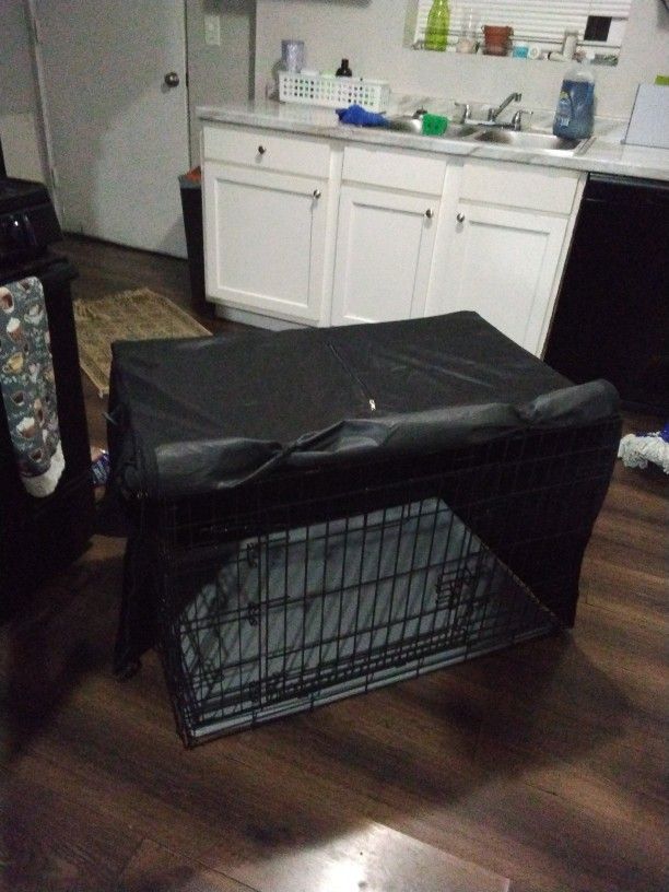 Dog Kennel With 4 Sided Cover
