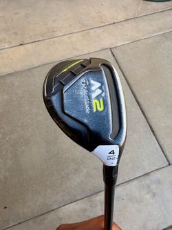 2017 Taylormade M2 4 hybrid 22* stiff shaft w newer golf Pride grip