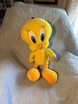 $15 NWT Tweety Bird That’s All Folks  24” Vintage Stuffed Animal Plush