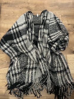 Balance Collection Womens Knit Poncho Cardigan Sweater One Size black white grey