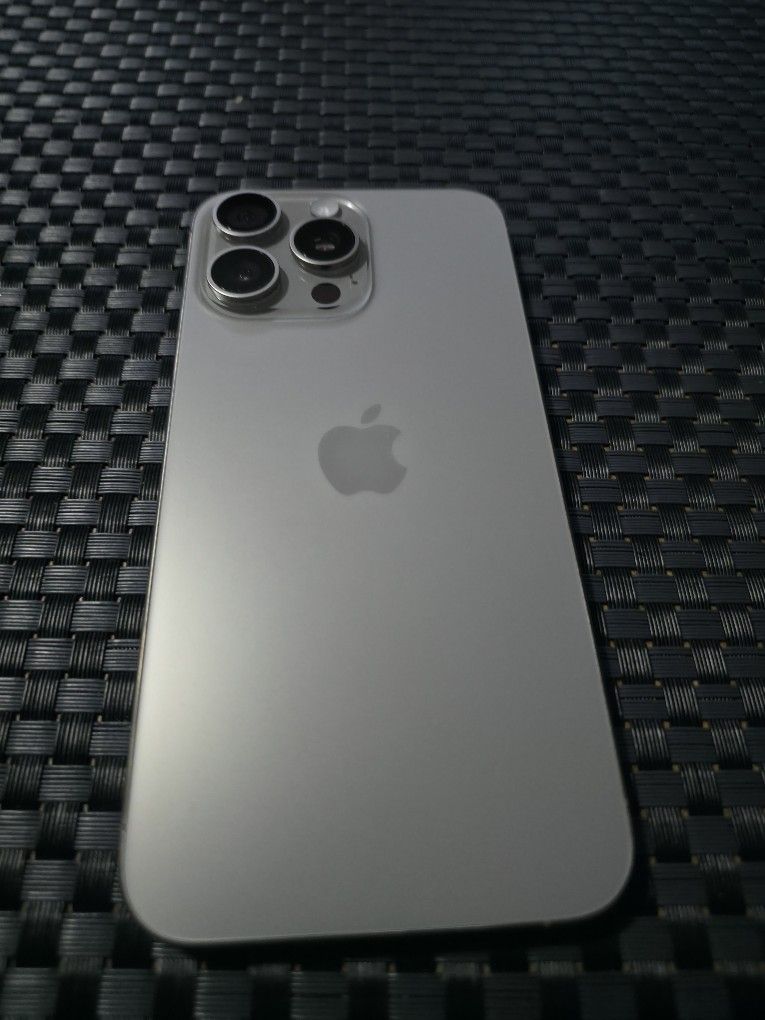 iphone 15Pro Max And Apple Watch 8 Unlocked