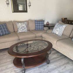 Living room couches And Table