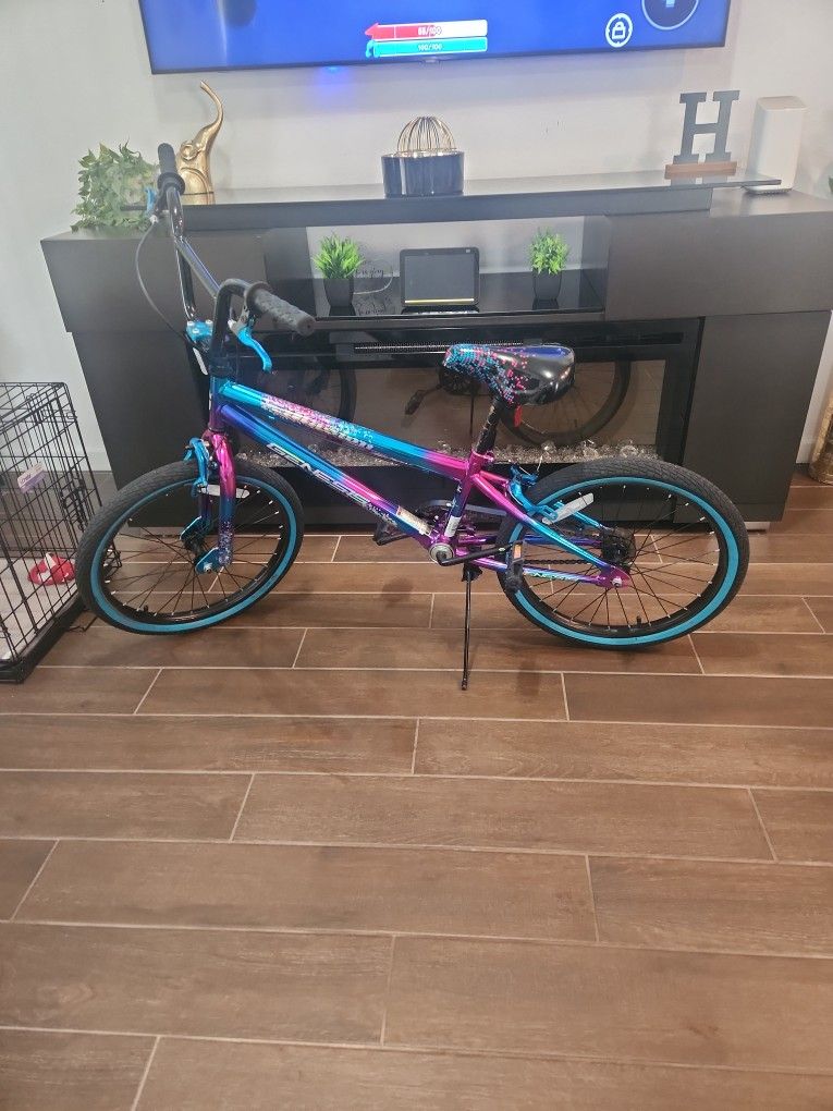 KIDS BMX BIKE AGE 9 AND UP