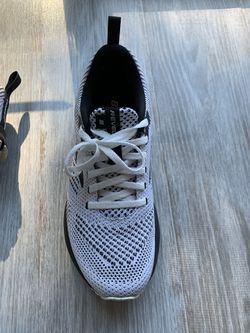 Womens Brooks Revel 5.0 White/Black Size 6.5