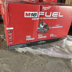 Milwaukee M18 FUEL 18V Lithium-Ion Brushless Cordless 12 in. Dual Bevel Sliding Compound Miter Saw Kit with One 12.0Ah Battery