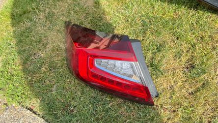 2018-21 Honda clarity rear outer left side tail lights