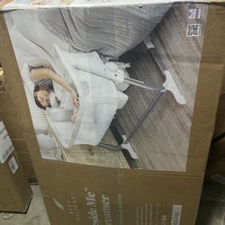 Bed Side Bassinet New $65 