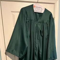 Graduation gown -new