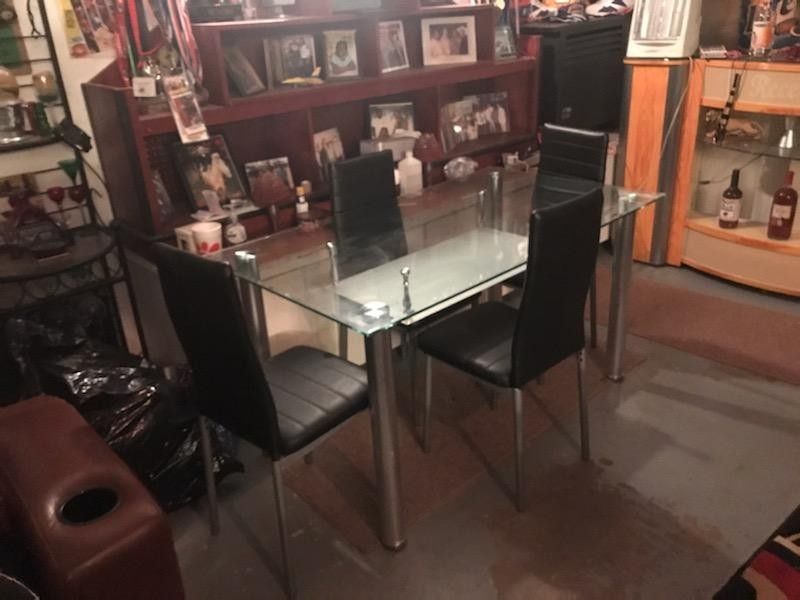 Glass Dining Room Table And 4 Chairs