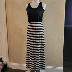 Black and White Striped Maxi Dress Size S